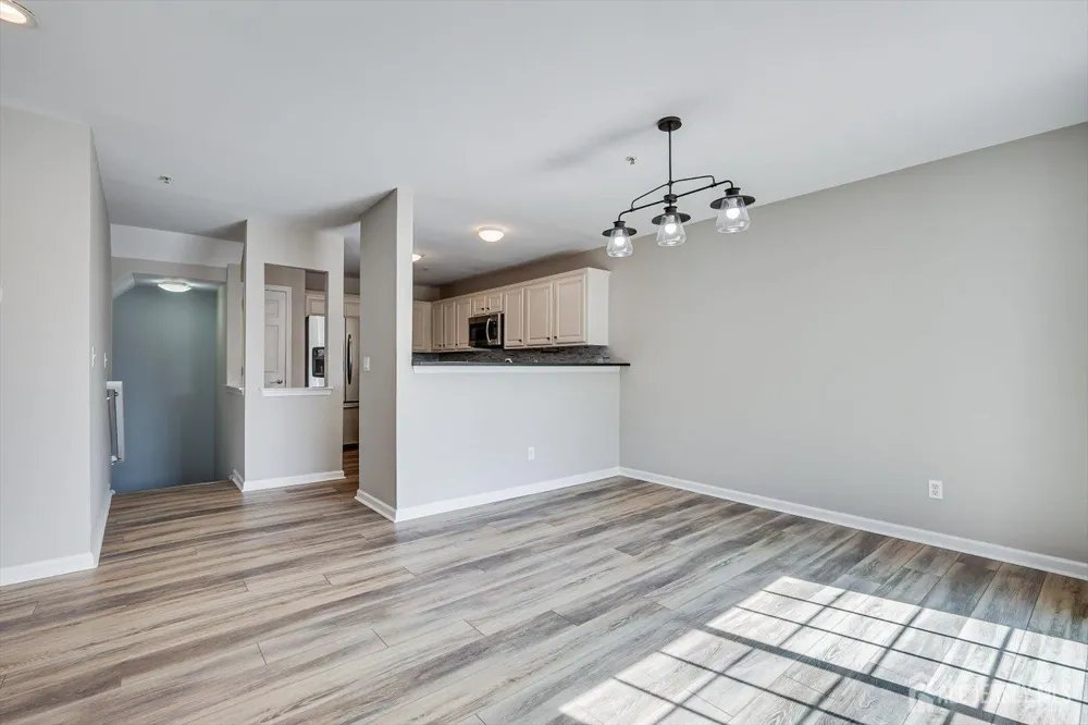 1092 Shadowlawn Drive Green Brook, NJ 08812