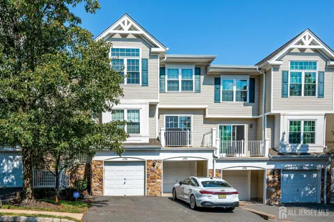 1092 Shadowlawn Drive