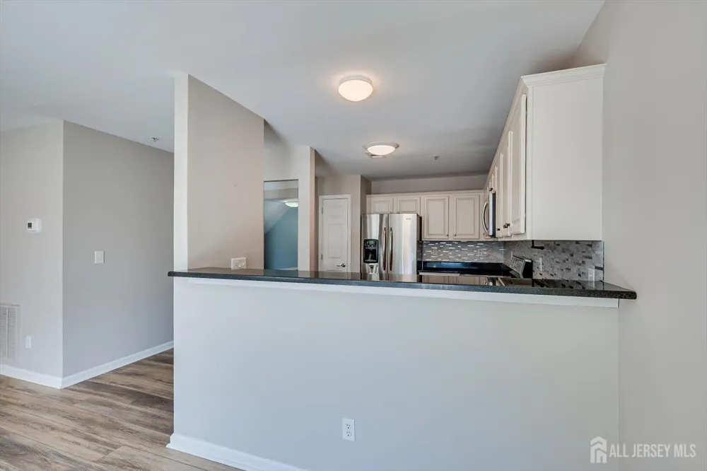 1092 Shadowlawn Drive Green Brook, NJ 08812