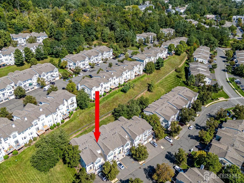 1092 Shadowlawn Drive Green Brook, NJ 08812