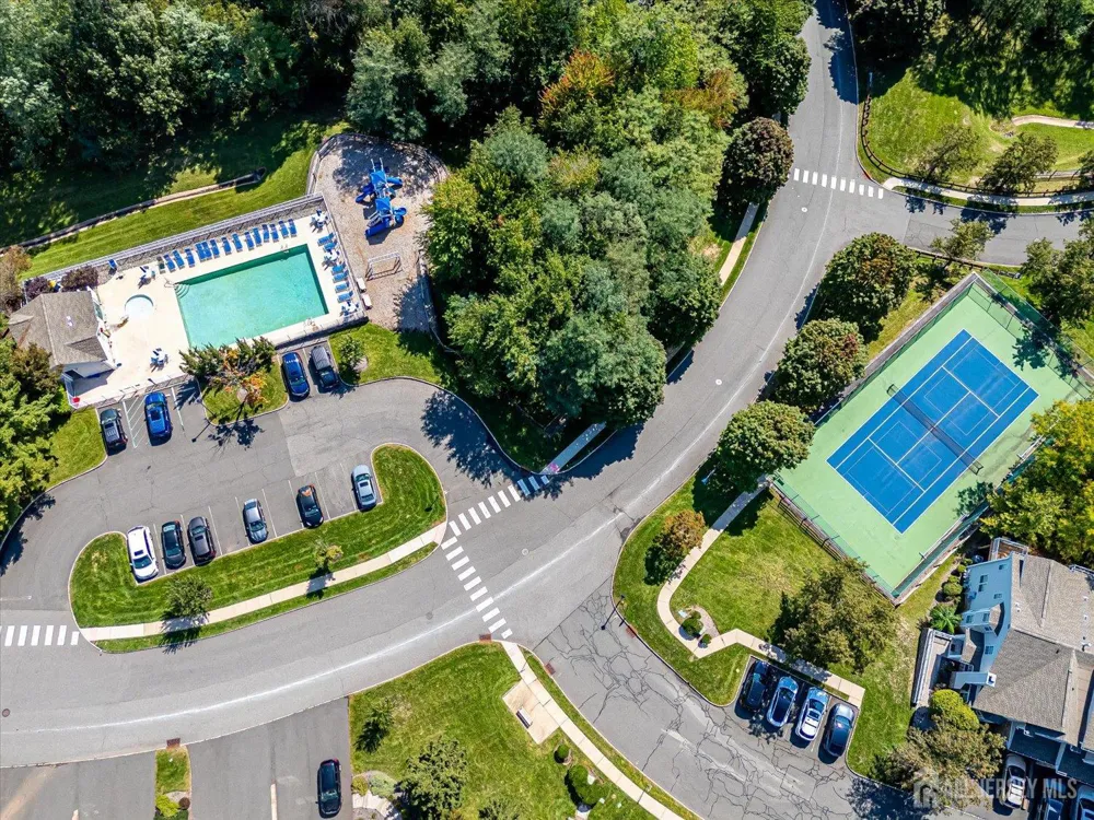 1092 Shadowlawn Drive Green Brook, NJ 08812