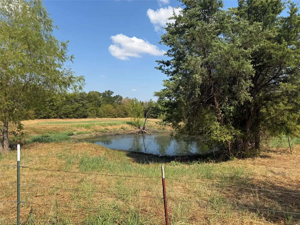 1474 County Road 3370 Ladonia, TX 75449