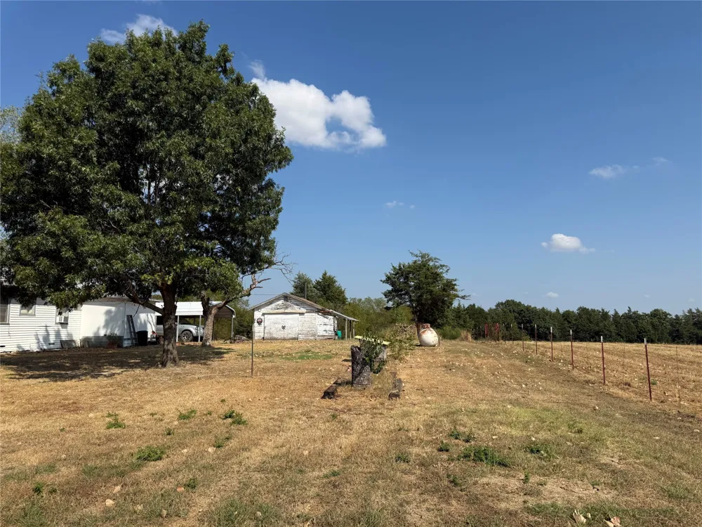 1474 County Road 3370 Ladonia, TX 75449
