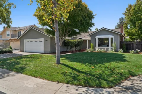 3382 Kenzo Court