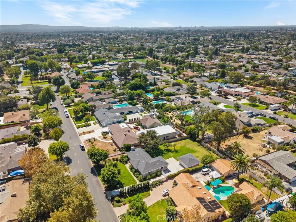 14701 Stratton Santa Ana, CA 92705