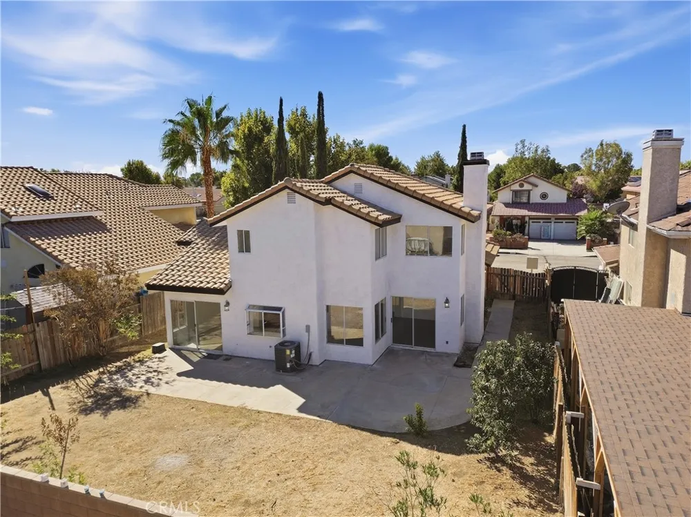 1563 E Kettering Lancaster, CA 93535