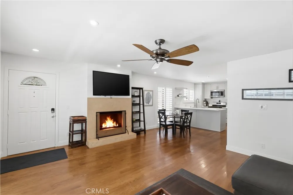 320 Hermosa #101 Hermosa Beach, CA 90254