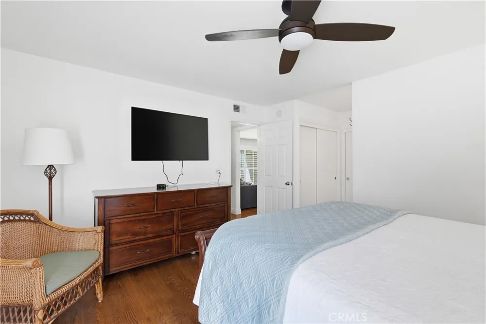 320 Hermosa #101 Hermosa Beach, CA 90254