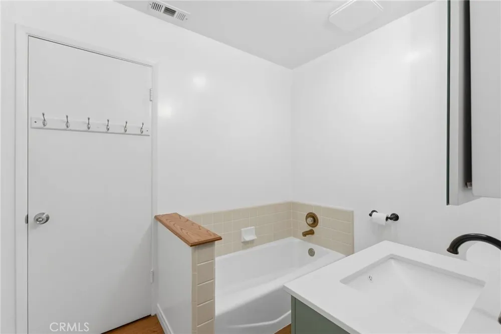14612 Dunnet La Mirada, CA 90638