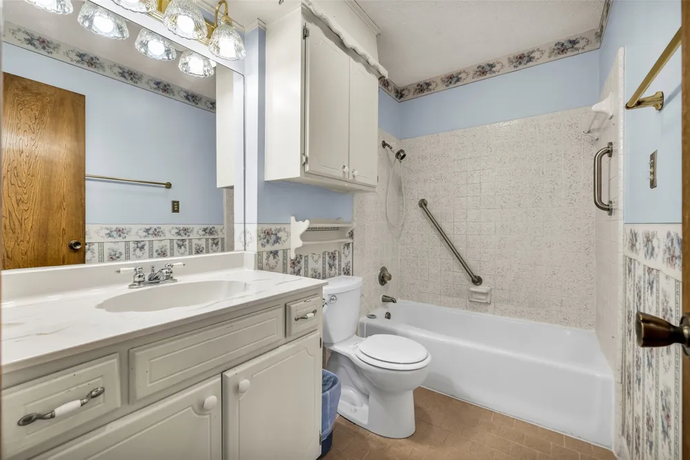 7585 143rd EastAvenue Owasso, OK 74055
