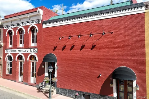 110 Lawrence Street