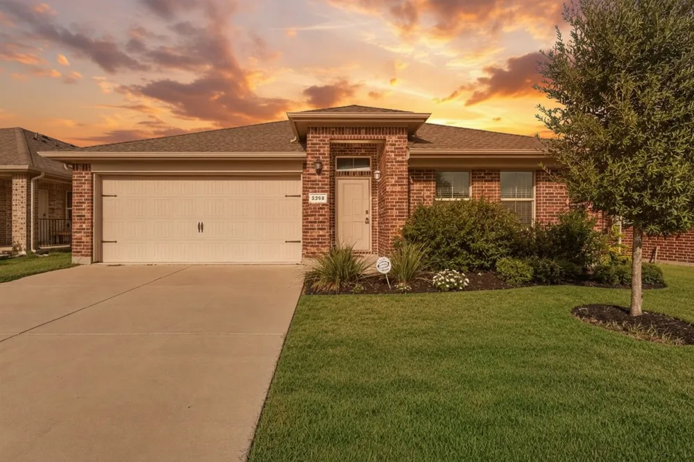 2208 Sadlers Creek Lane Fort Worth, TX 76108