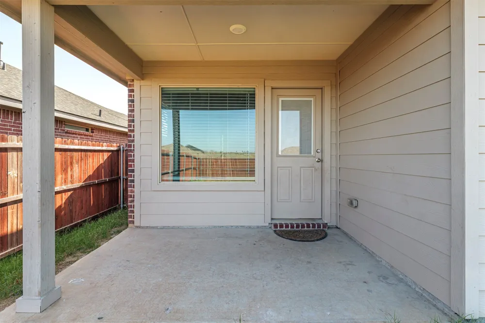 2208 Sadlers Creek Lane Fort Worth, TX 76108