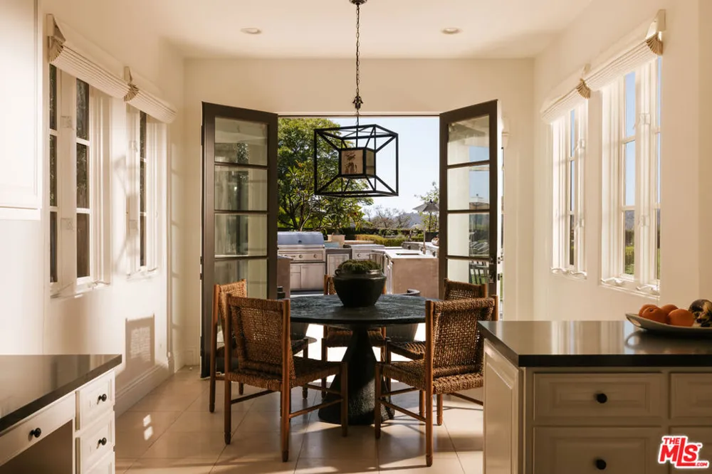 2481 Summitridge Drive Beverly Hills, CA 90210