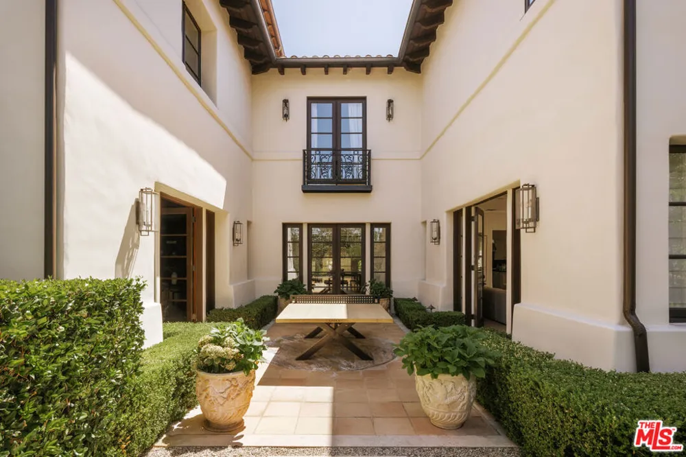 2481 Summitridge Drive Beverly Hills, CA 90210