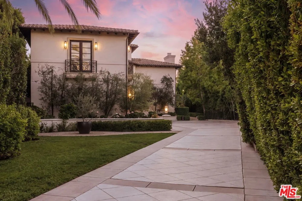 2481 Summitridge Drive Beverly Hills, CA 90210