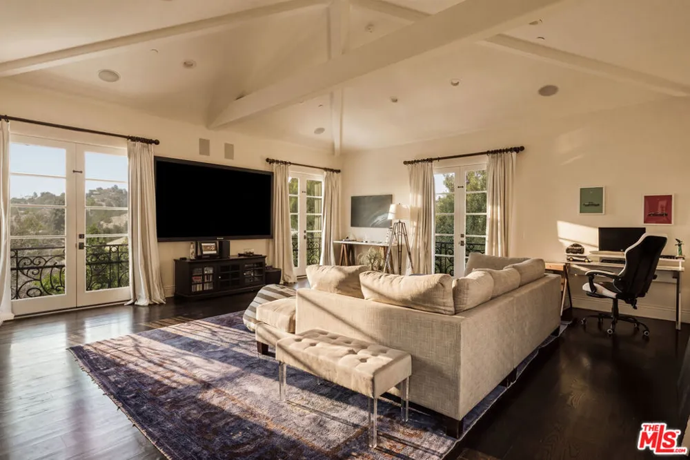 2481 Summitridge Drive Beverly Hills, CA 90210