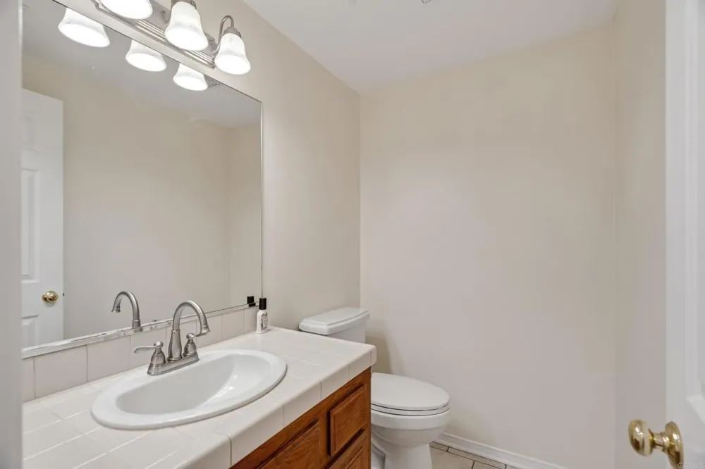 4126 Crestview Drive Lake Elsinore, CA 92530