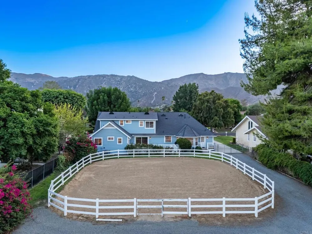 4126 Crestview Drive Lake Elsinore, CA 92530