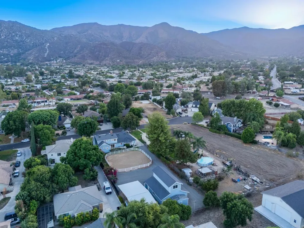 4126 Crestview Drive Lake Elsinore, CA 92530