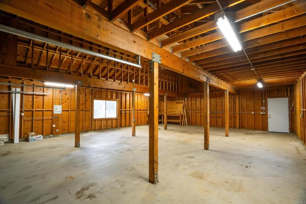 4126 Crestview Drive Lake Elsinore, CA 92530