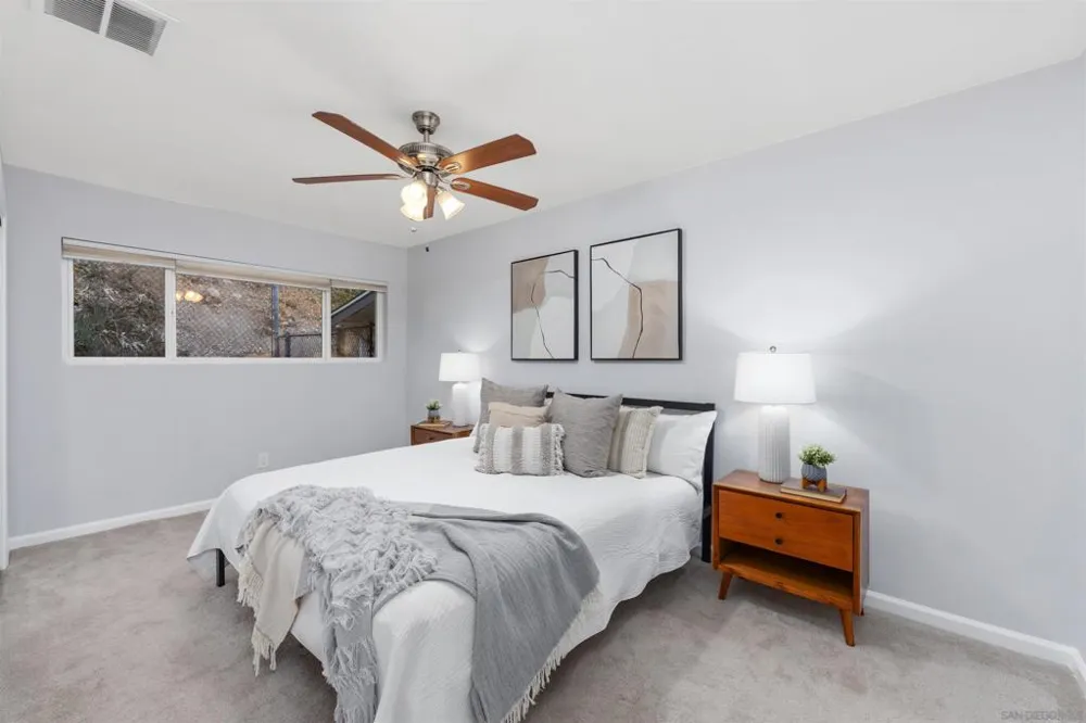8837 Carmir Santee, CA 92071