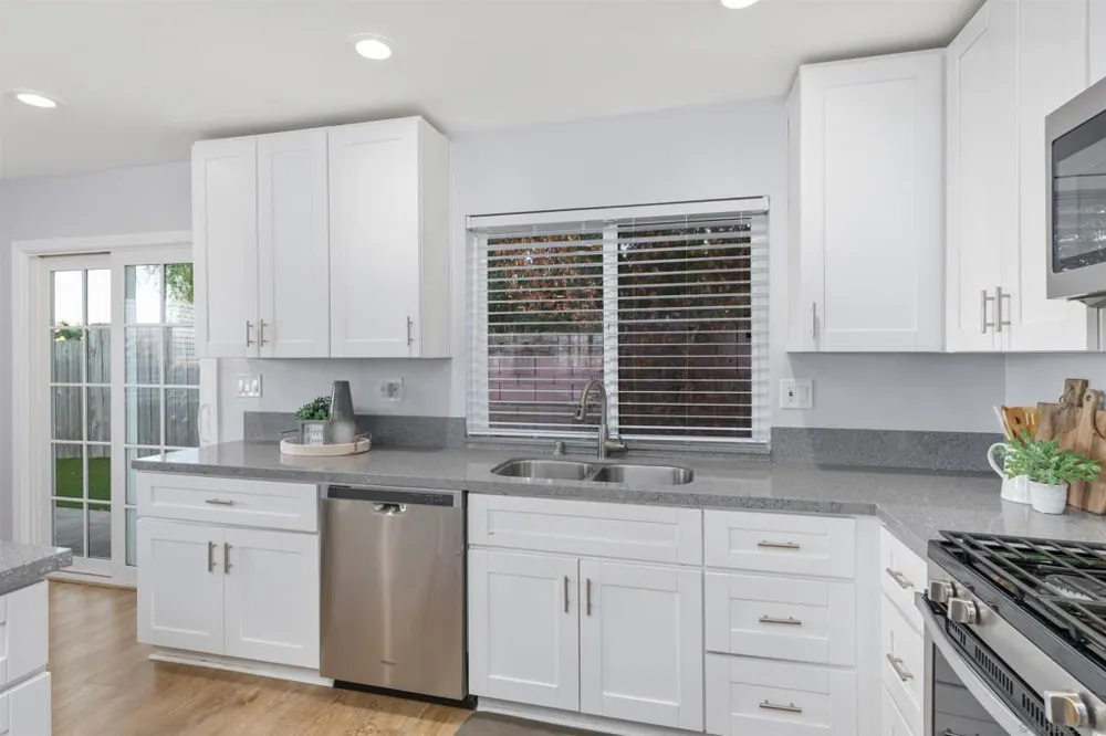 8837 Carmir Santee, CA 92071