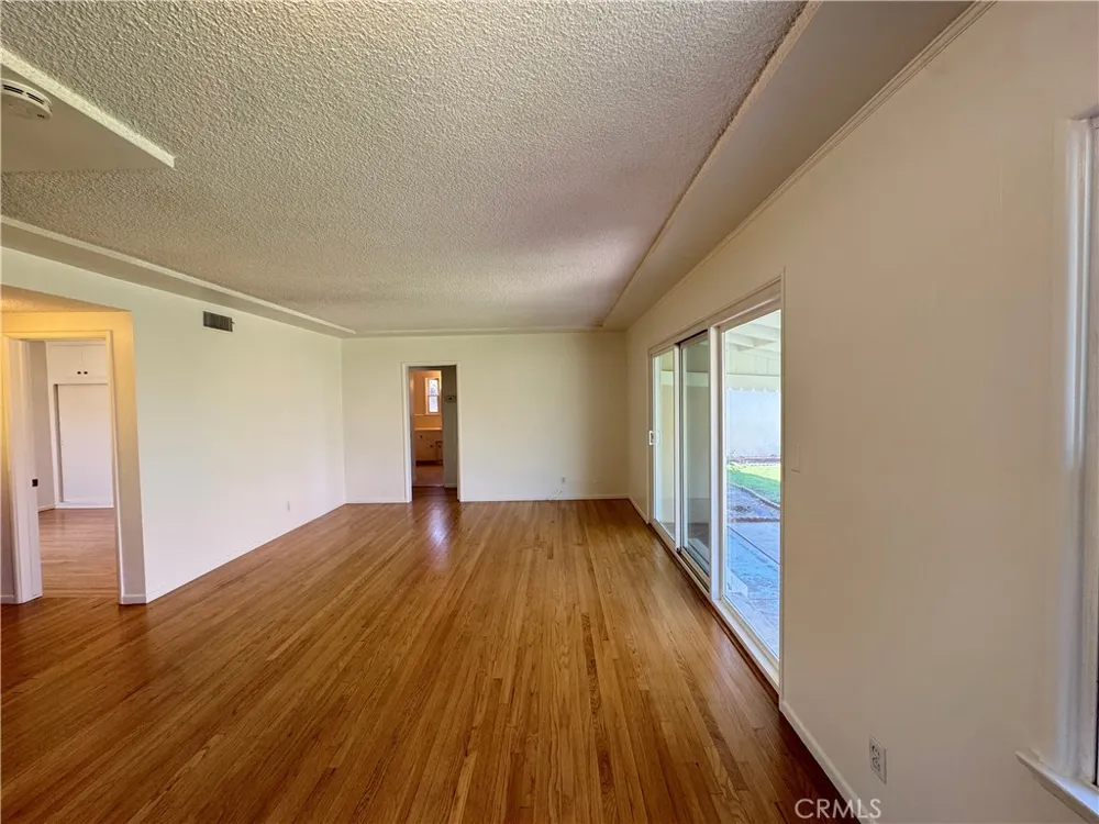 933 W Autumn Drive Anaheim, CA 92805