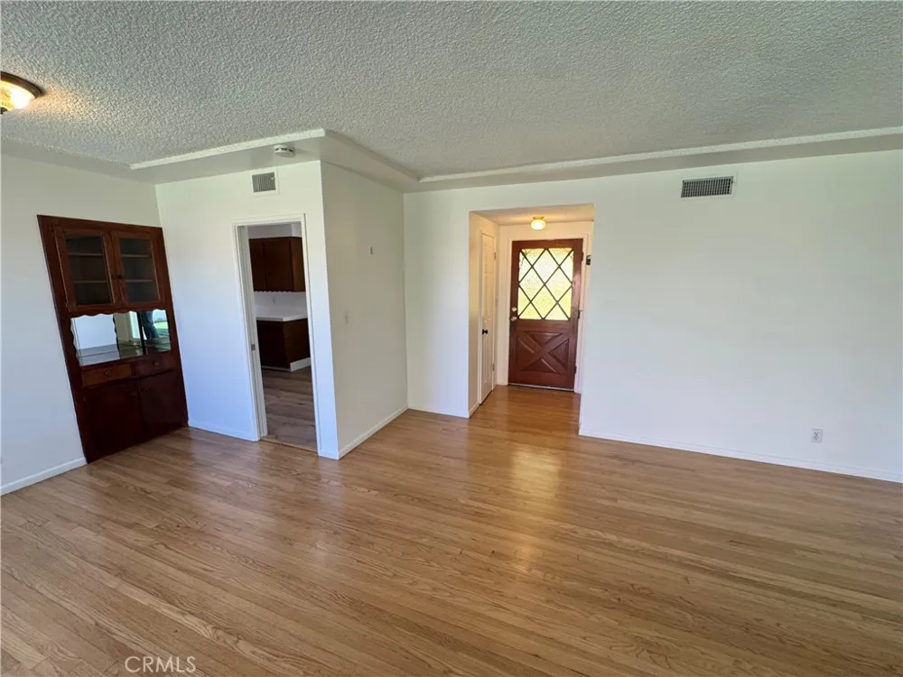 933 W Autumn Drive Anaheim, CA 92805
