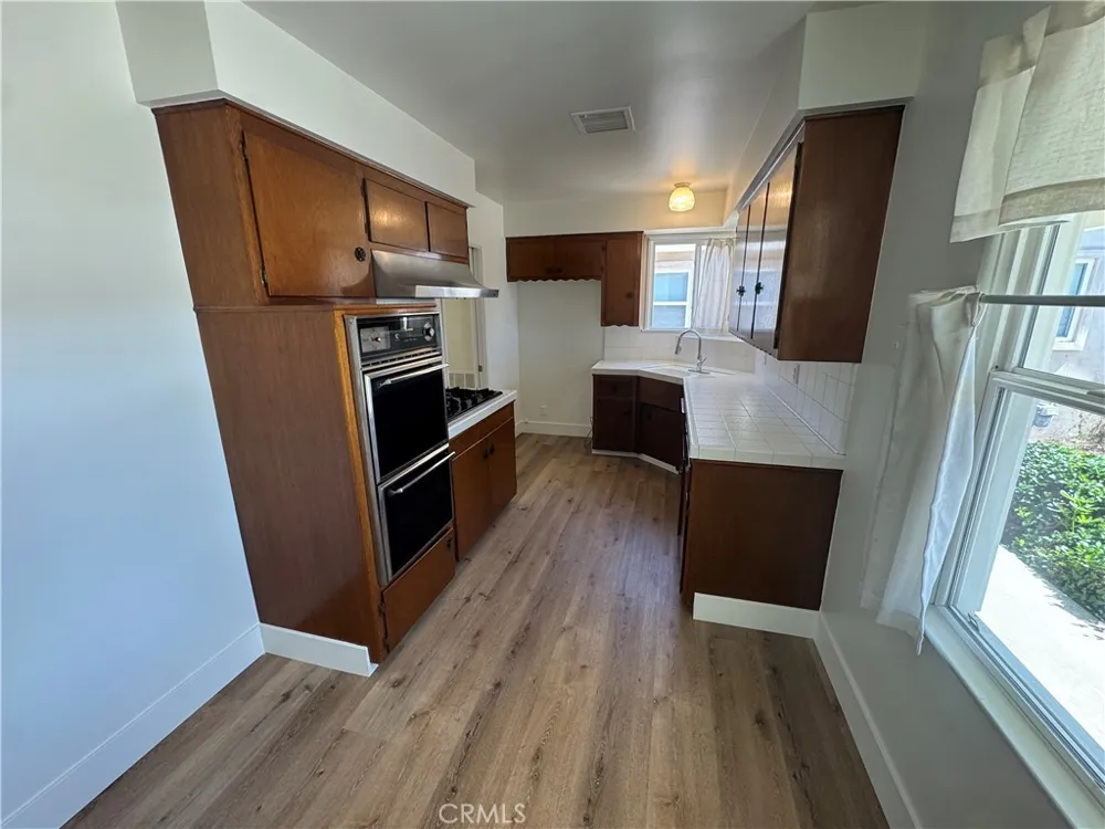 933 W Autumn Drive Anaheim, CA 92805