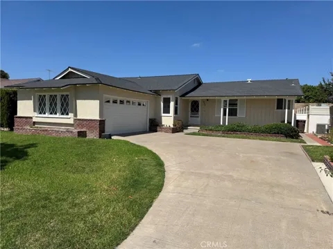 933 W Autumn Drive