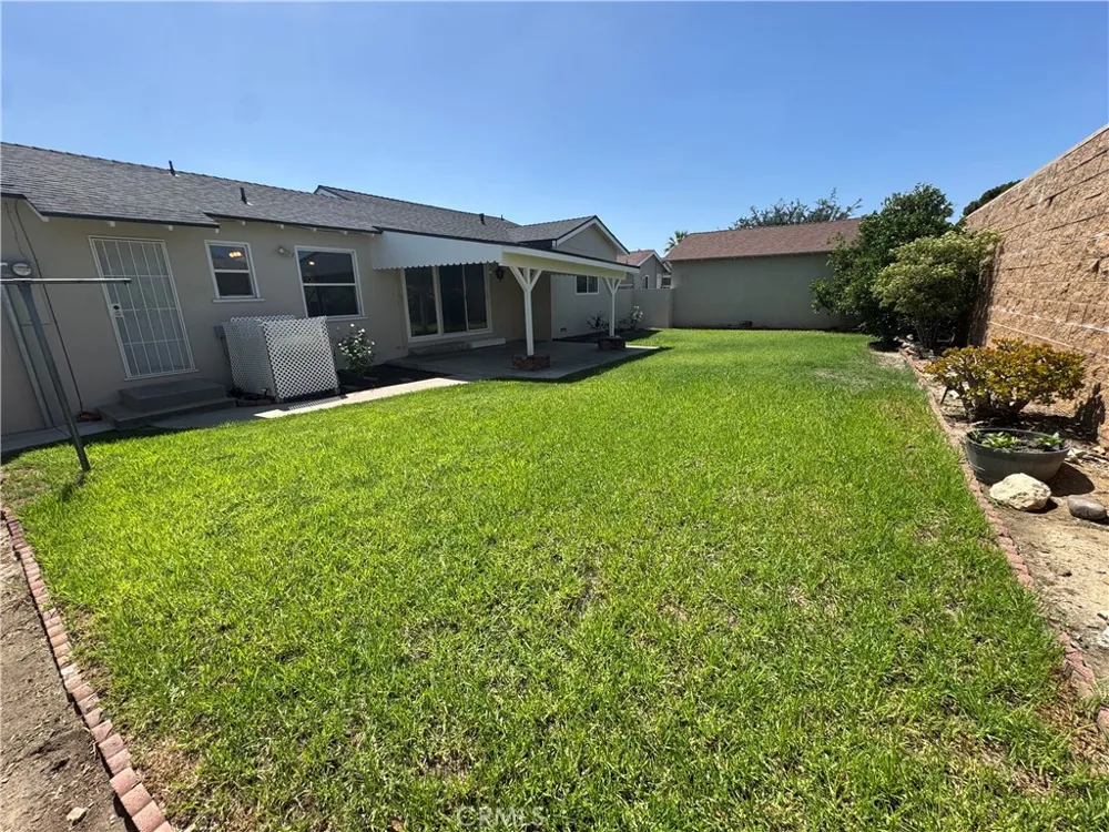 933 W Autumn Drive Anaheim, CA 92805