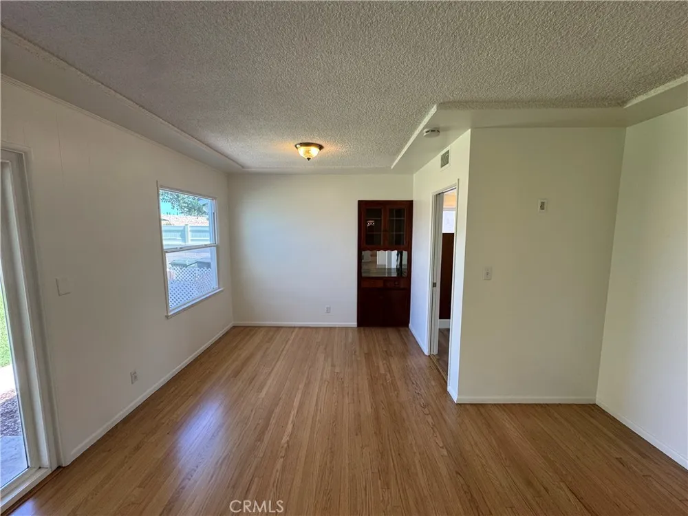 933 W Autumn Drive Anaheim, CA 92805