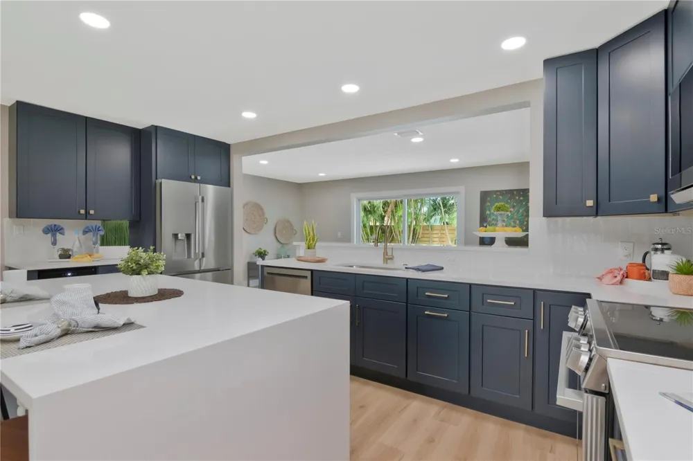 2587 60TH AVENUE S St Petersburg, FL 33712