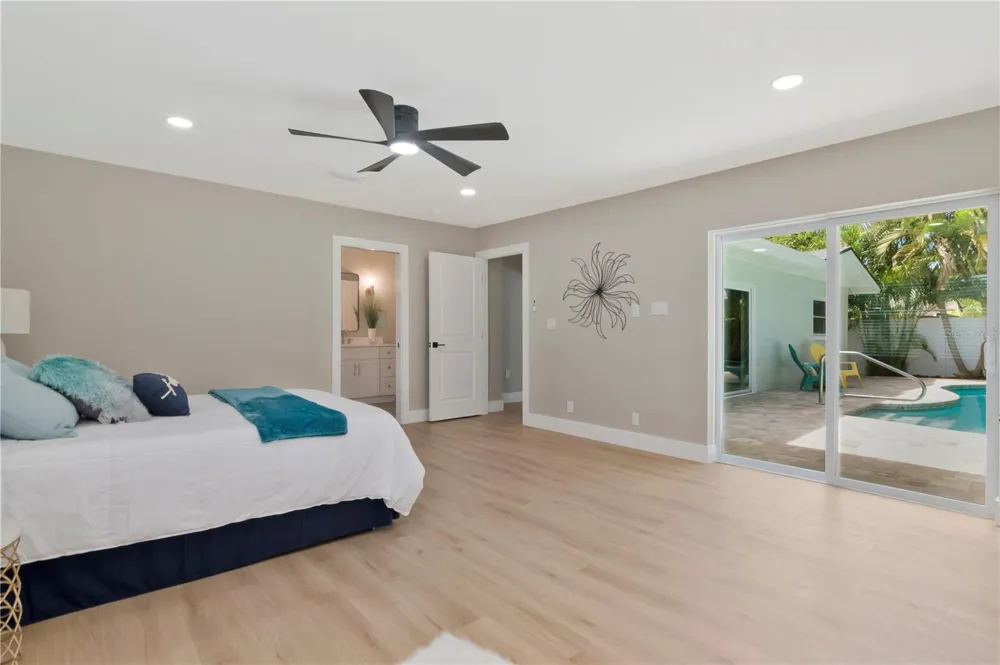 2587 60TH AVENUE S St Petersburg, FL 33712
