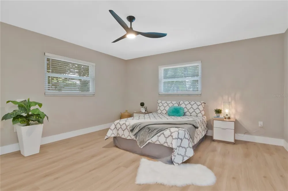 2587 60TH AVENUE S St Petersburg, FL 33712