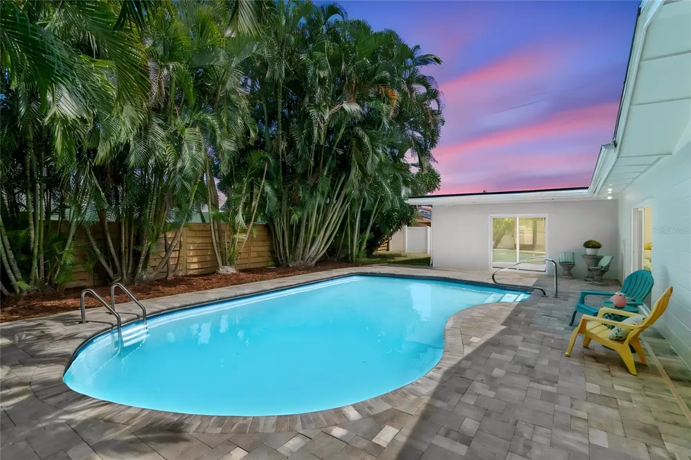 2587 60TH AVENUE S St Petersburg, FL 33712