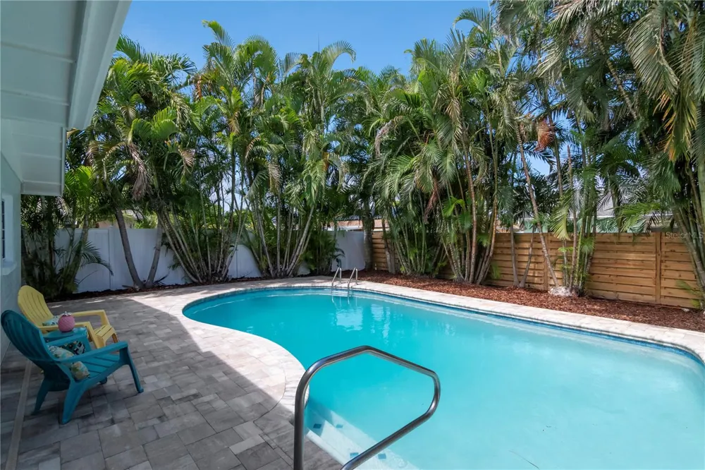 2587 60TH AVENUE S St Petersburg, FL 33712