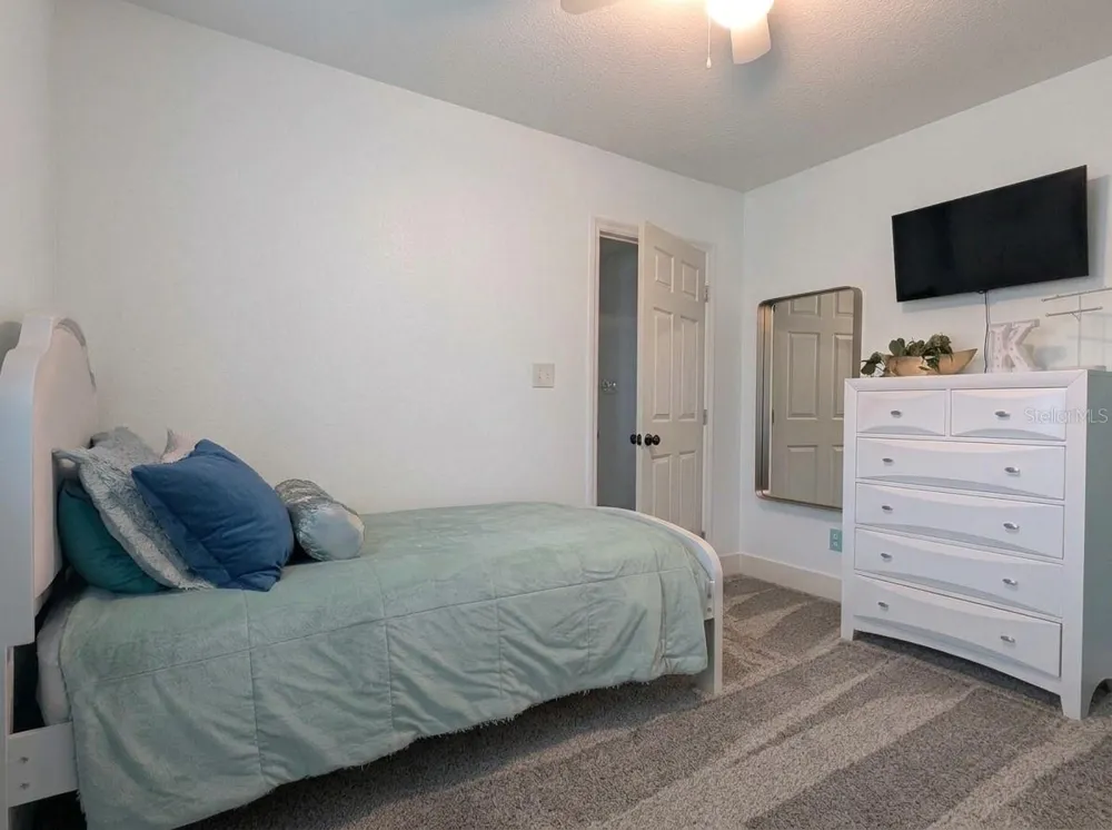 3509 W ROGERS AVENUE Tampa, FL 33611