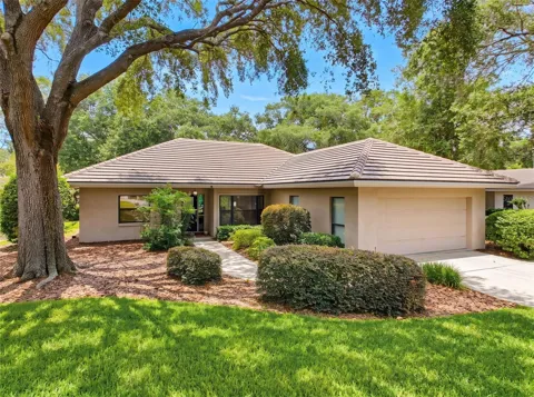 2961 W PLANTATION PINES COURT