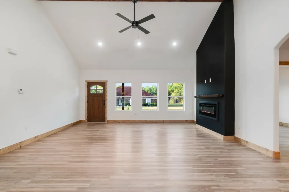 175 Helena Drive Powderly, TX 75477