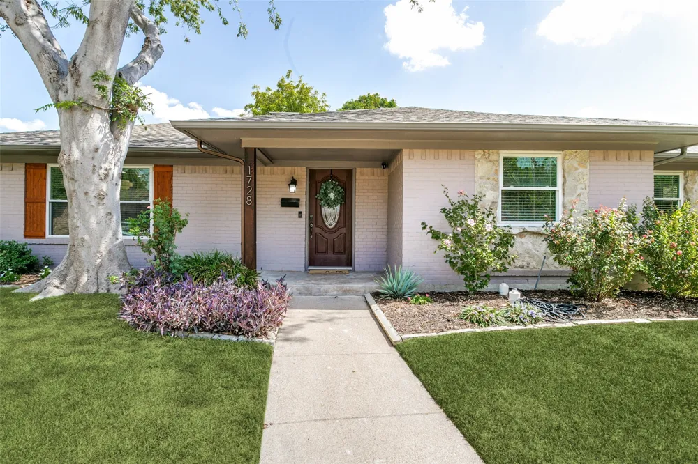 1728 Mapleton Drive Dallas, TX 75228