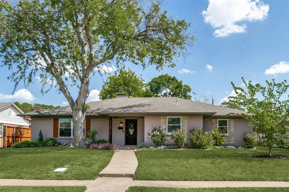 1728 Mapleton Drive Dallas, TX 75228