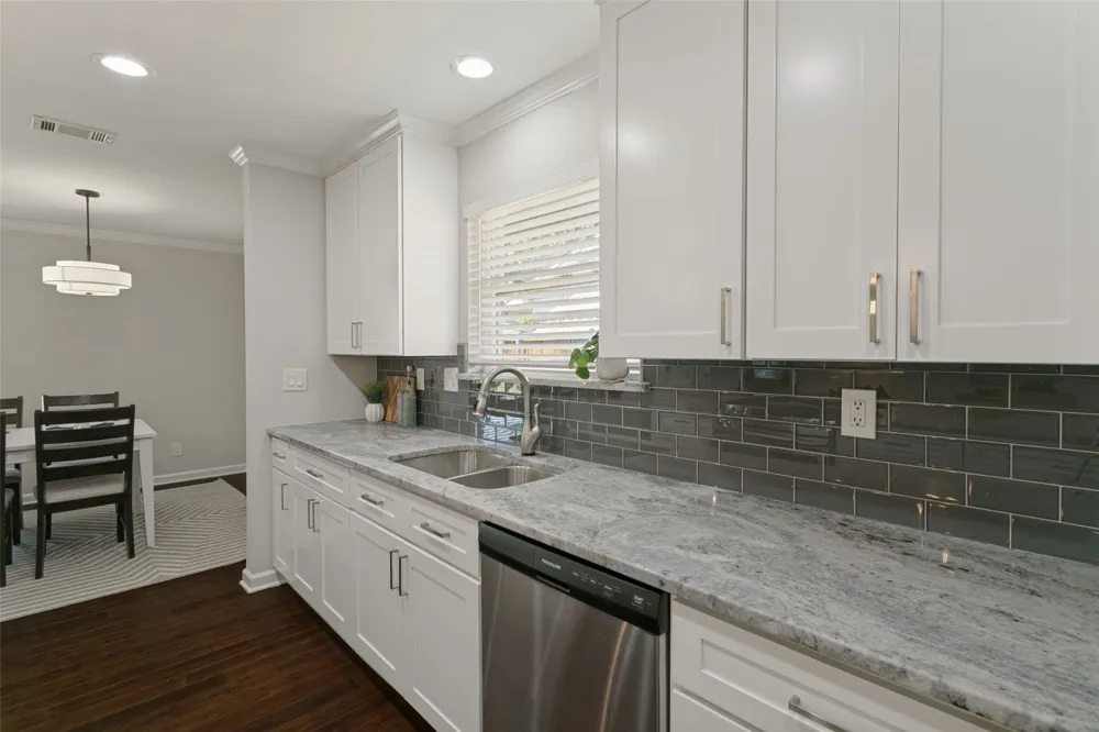 1728 Mapleton Drive Dallas, TX 75228