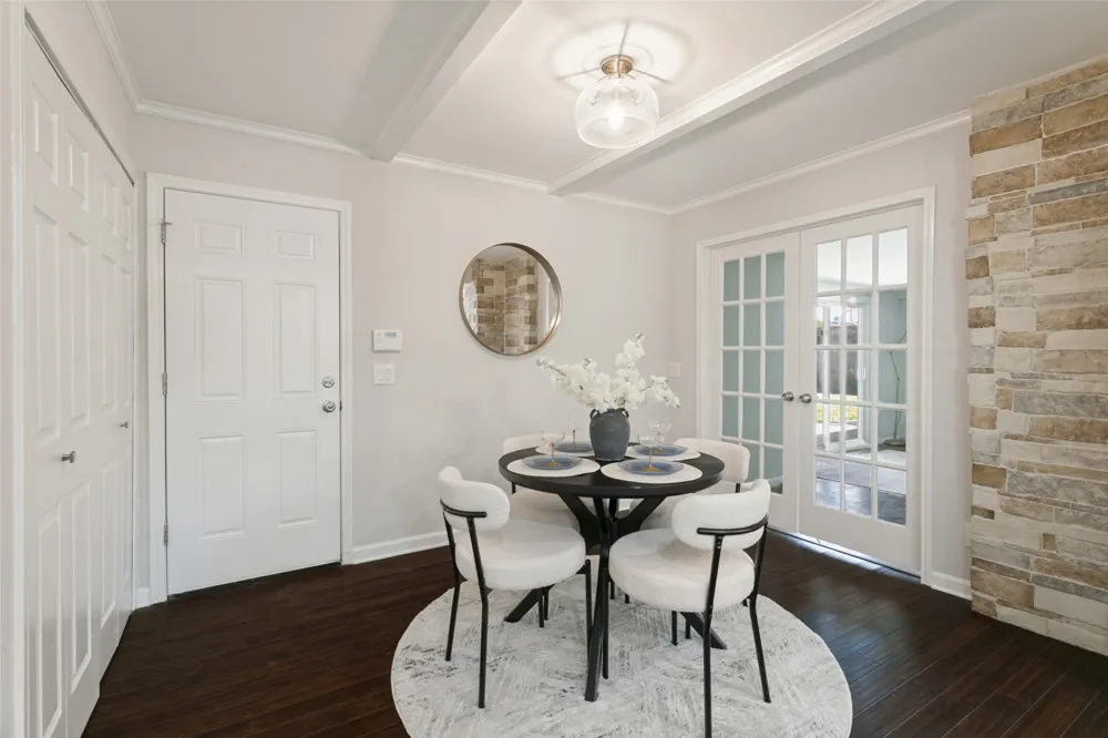 1728 Mapleton Drive Dallas, TX 75228