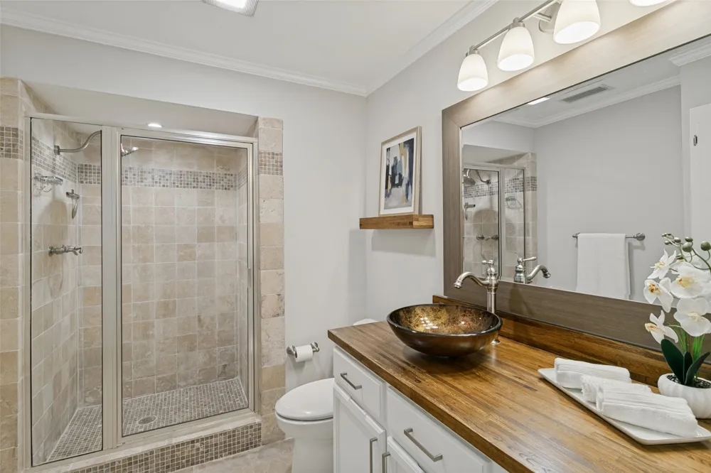 1728 Mapleton Drive Dallas, TX 75228