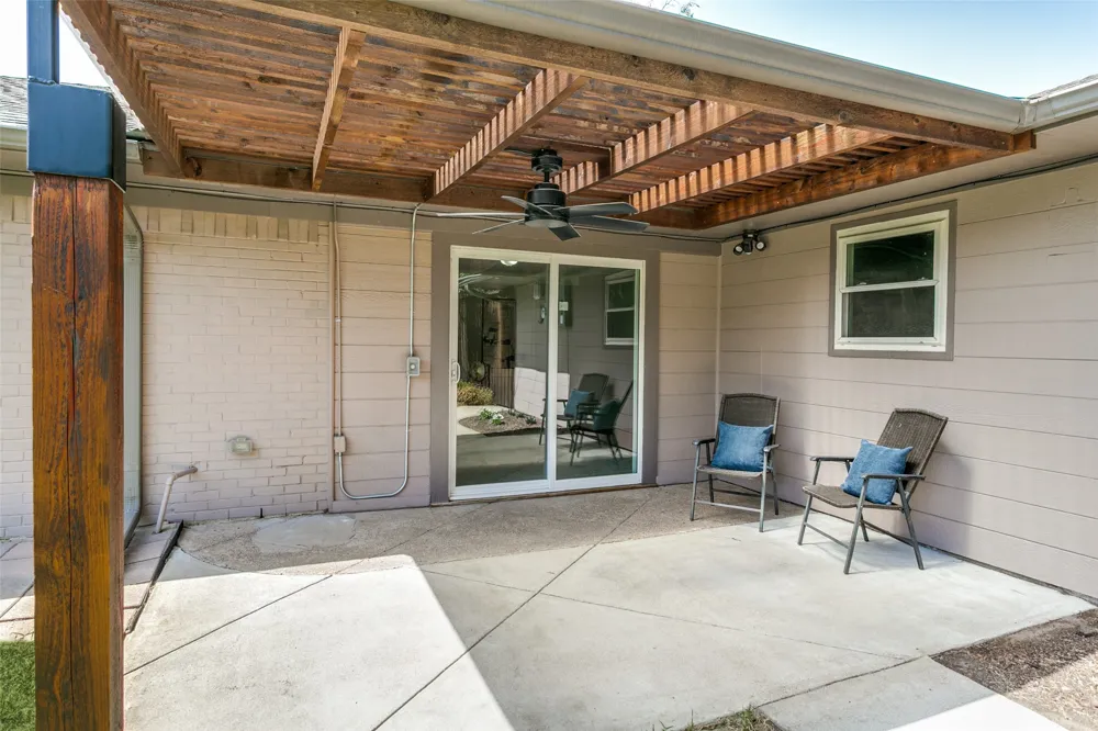 1728 Mapleton Drive Dallas, TX 75228