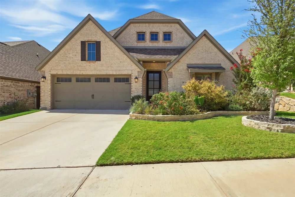 5640 Pradera Road Fort Worth, TX 76126
