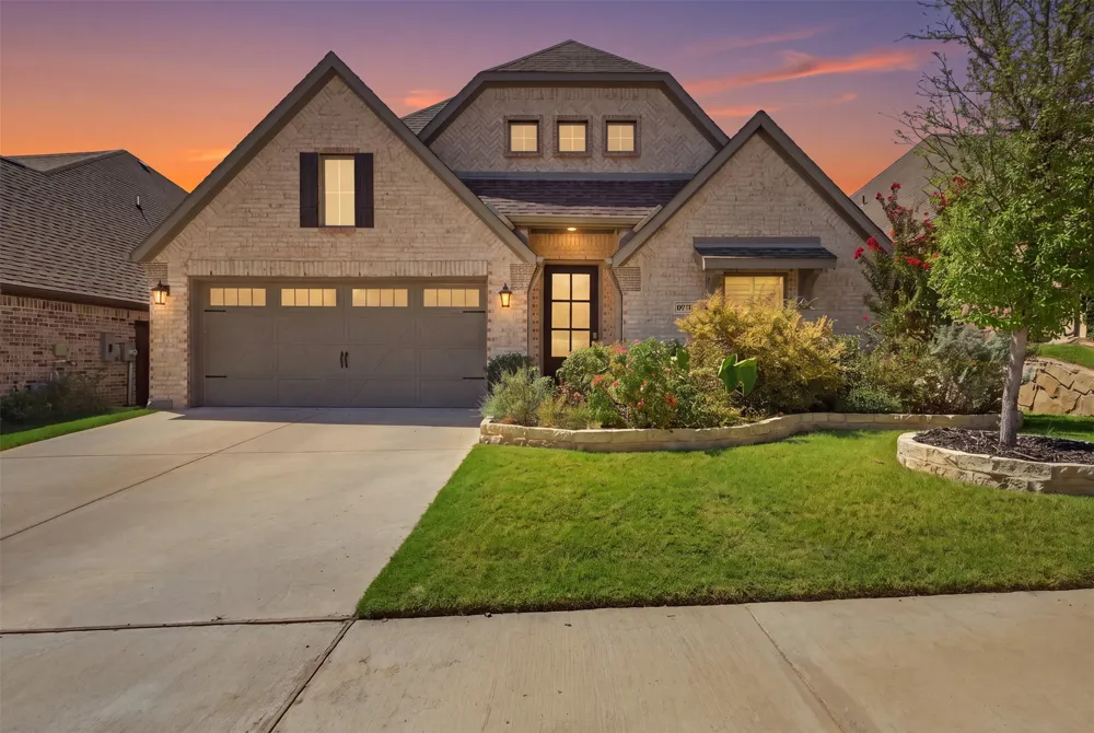 5640 Pradera Road Fort Worth, TX 76126