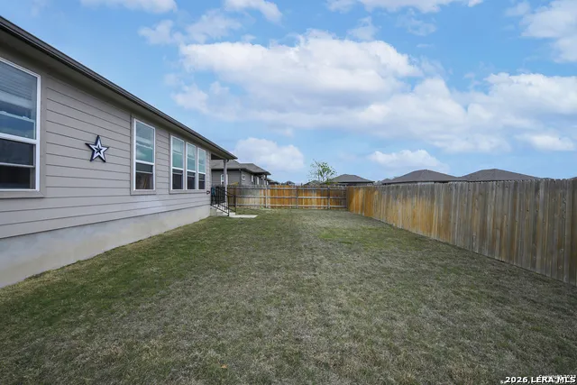 468 COPPER HILL DR New Braunfels, TX 78130